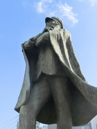 Rokkosei Memorial Statue
